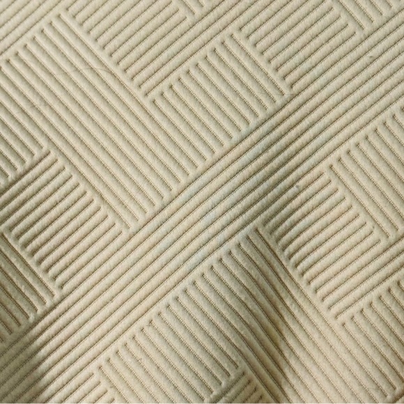 Cream Textured Zip-Up Jacket - Picture 3 of 6